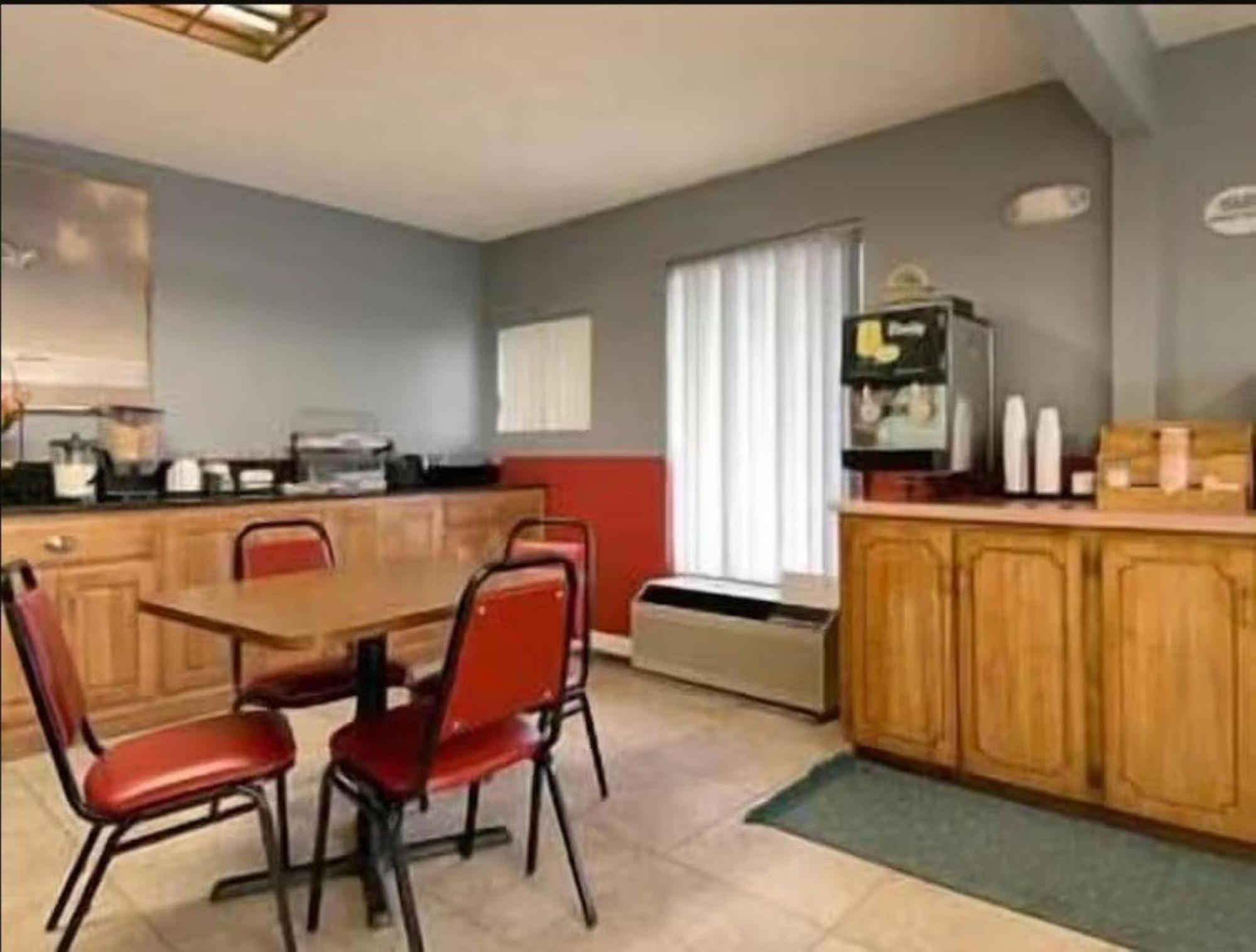 Regal Inn Guntersville By Oyo Hwy 431 Restaurant photo